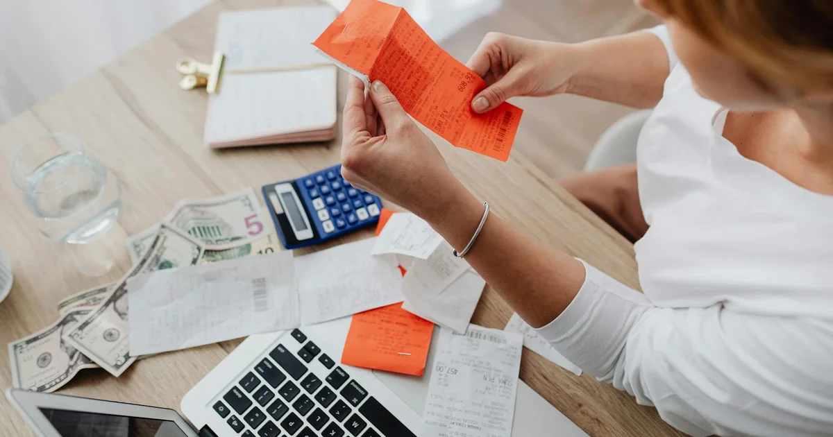Proforma factuur maken: betekenis, voorbeeld en stappenplan voor ondernemers en webshops