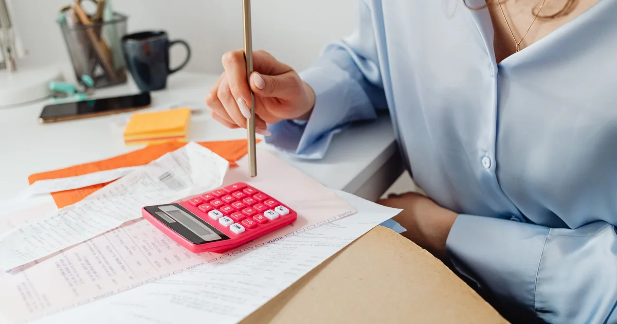 Proforma Invoice: What It Is and How to Create One for Quotes, Prepayment and Customs